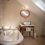 Les Olivanies Bed & Breakfast 3*