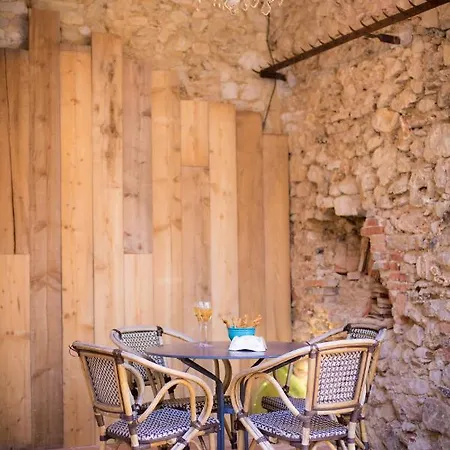 Les Olivanies 3*